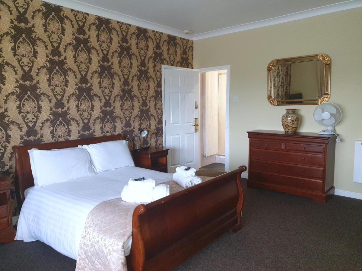 The Mayfair Lodge & Family Suite Hartlepool Room photo